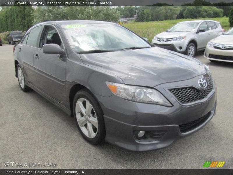 Magnetic Gray Metallic / Dark Charcoal 2011 Toyota Camry SE