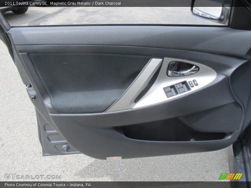 Magnetic Gray Metallic / Dark Charcoal 2011 Toyota Camry SE