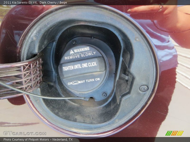 Dark Cherry / Beige 2011 Kia Sorento EX V6