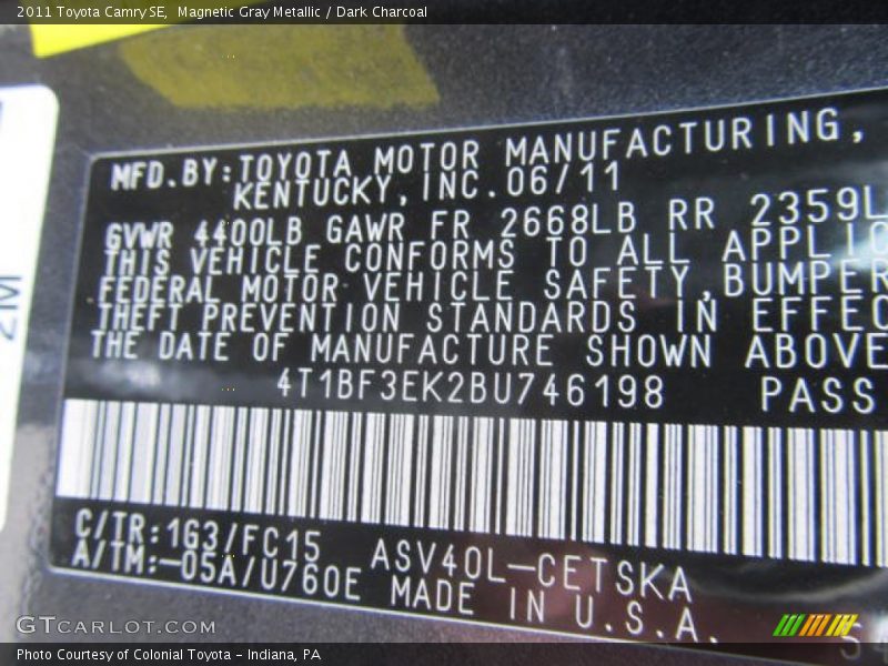Magnetic Gray Metallic / Dark Charcoal 2011 Toyota Camry SE