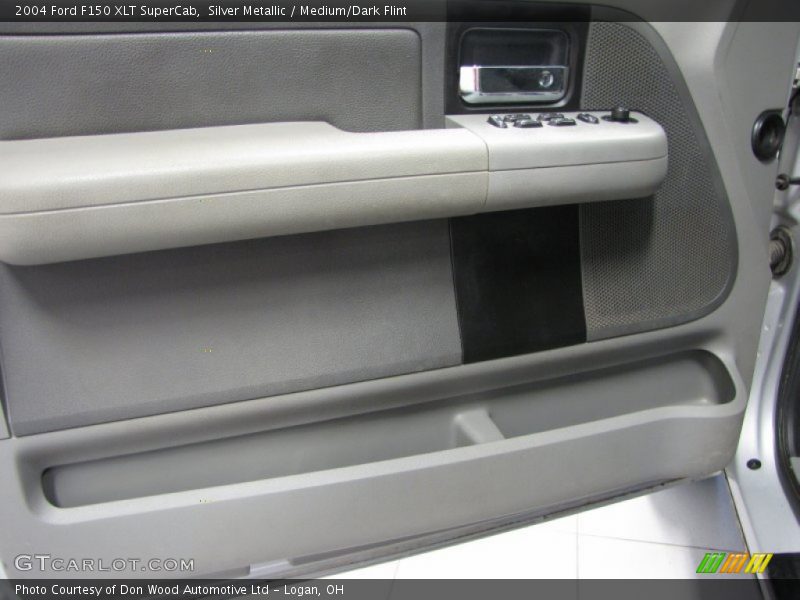 Silver Metallic / Medium/Dark Flint 2004 Ford F150 XLT SuperCab