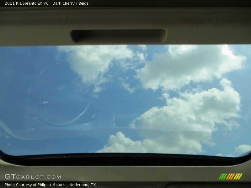 Dark Cherry / Beige 2011 Kia Sorento EX V6