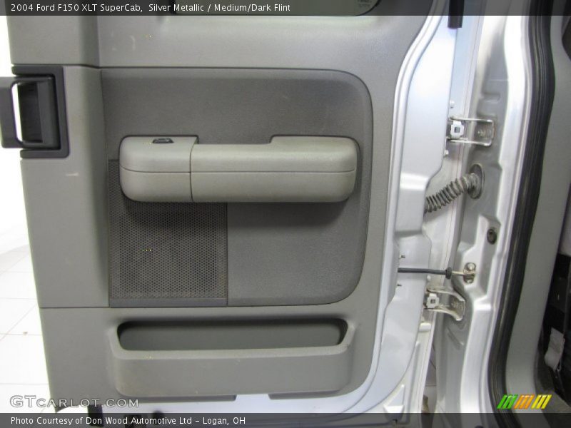 Silver Metallic / Medium/Dark Flint 2004 Ford F150 XLT SuperCab