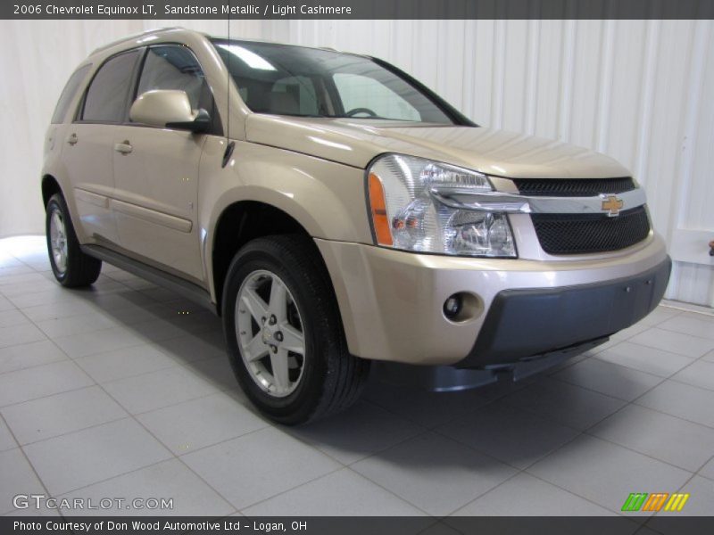 Front 3/4 View of 2006 Equinox LT