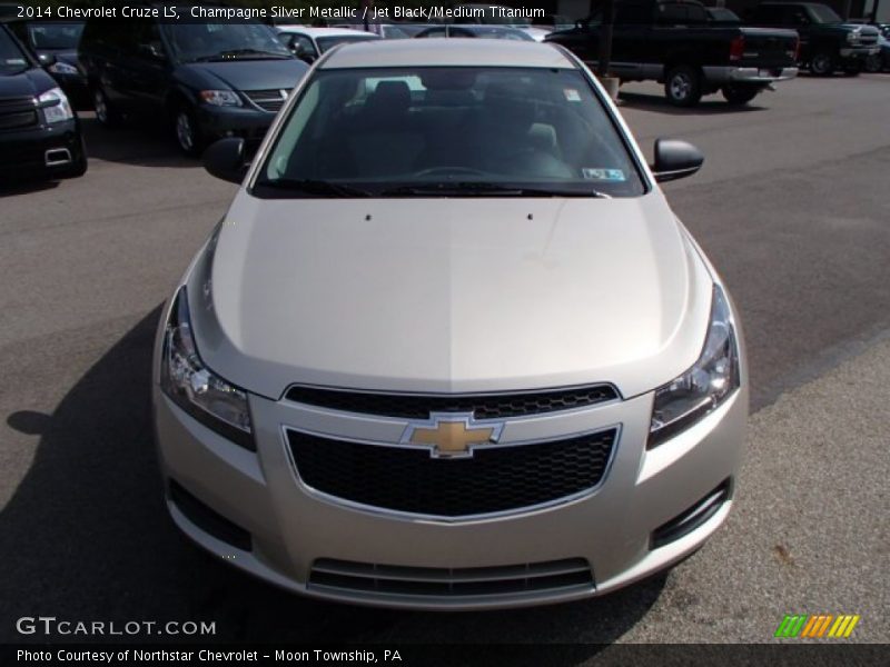 Champagne Silver Metallic / Jet Black/Medium Titanium 2014 Chevrolet Cruze LS