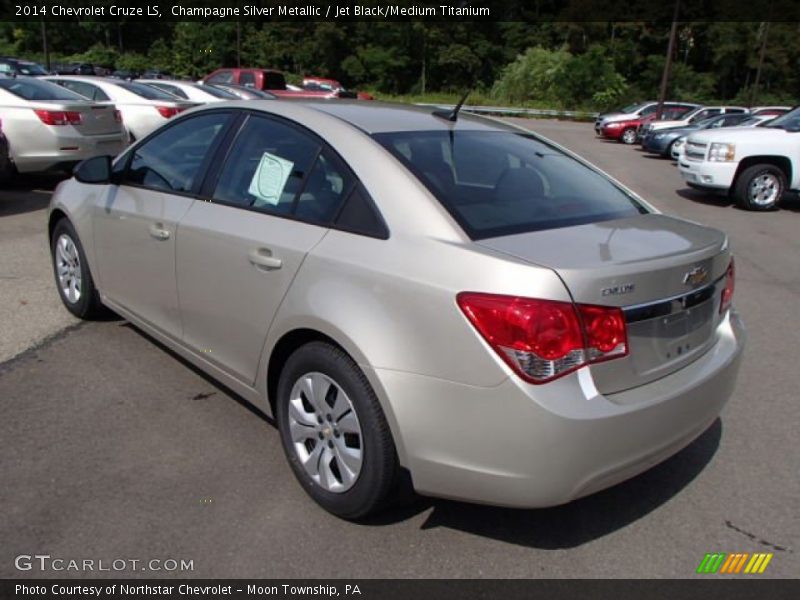 Champagne Silver Metallic / Jet Black/Medium Titanium 2014 Chevrolet Cruze LS