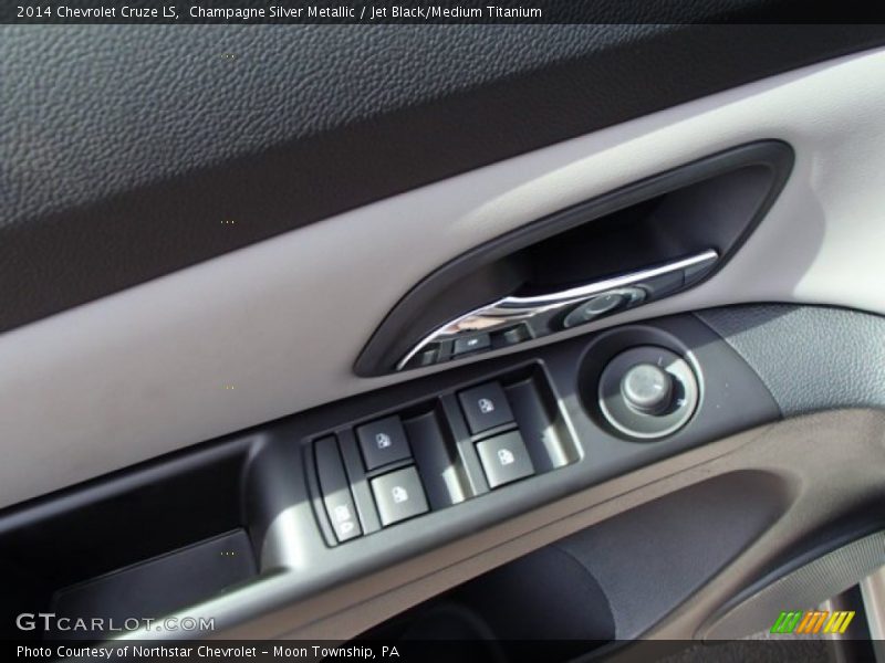 Champagne Silver Metallic / Jet Black/Medium Titanium 2014 Chevrolet Cruze LS