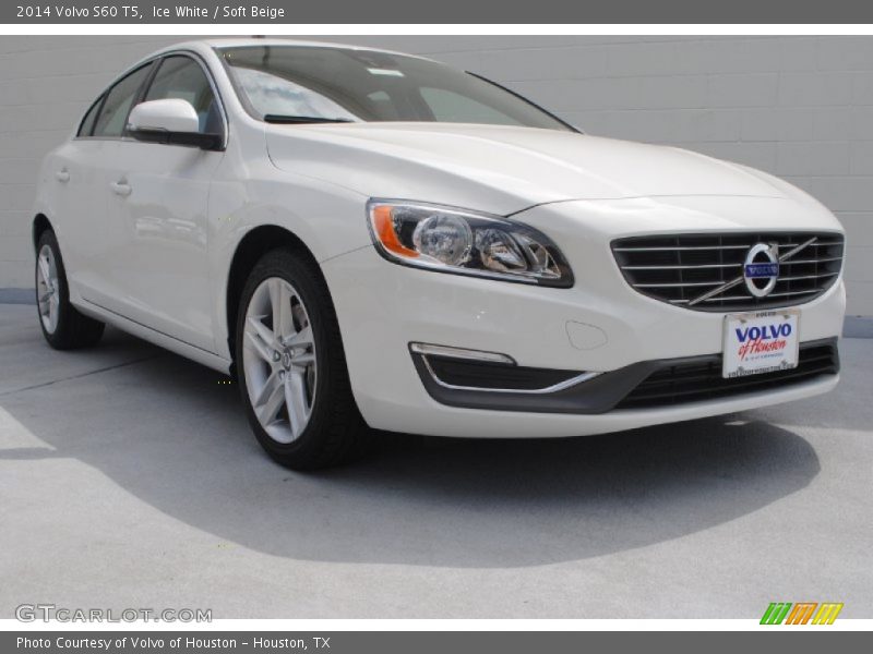 Ice White / Soft Beige 2014 Volvo S60 T5