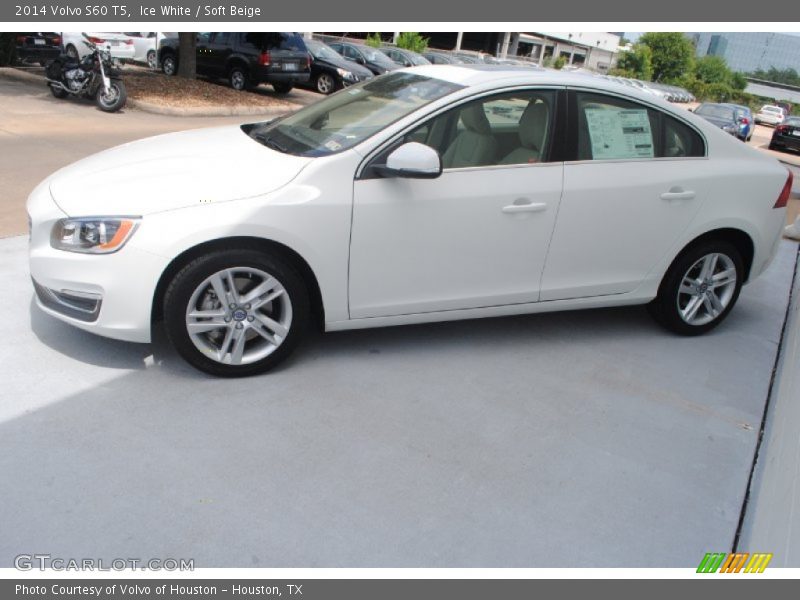 Ice White / Soft Beige 2014 Volvo S60 T5