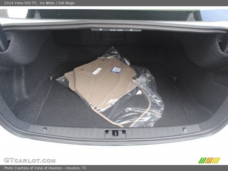 Ice White / Soft Beige 2014 Volvo S60 T5