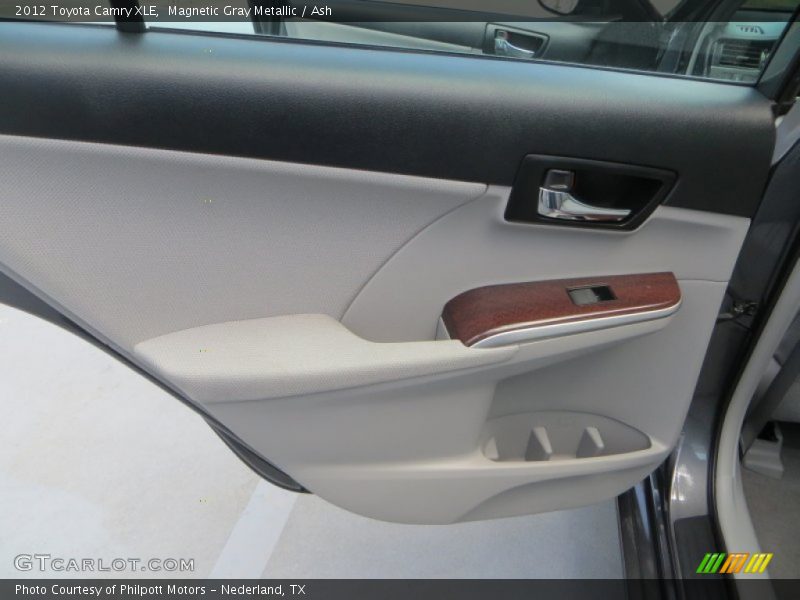 Magnetic Gray Metallic / Ash 2012 Toyota Camry XLE