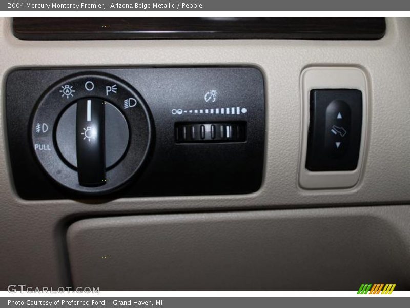 Controls of 2004 Monterey Premier
