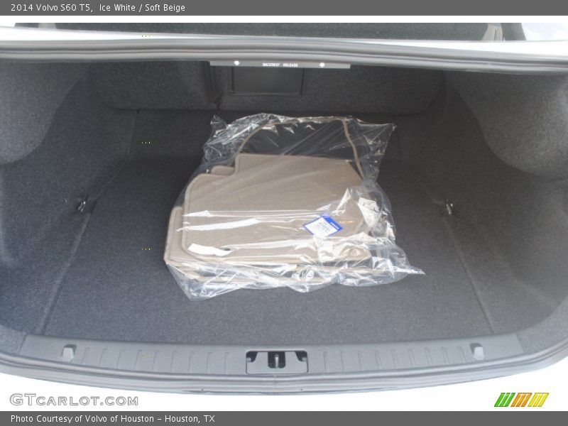 Ice White / Soft Beige 2014 Volvo S60 T5