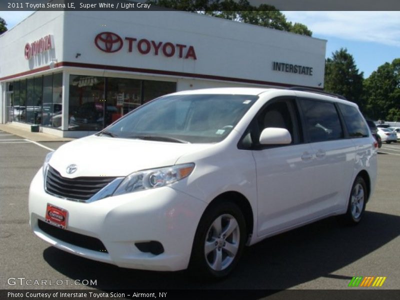 Super White / Light Gray 2011 Toyota Sienna LE