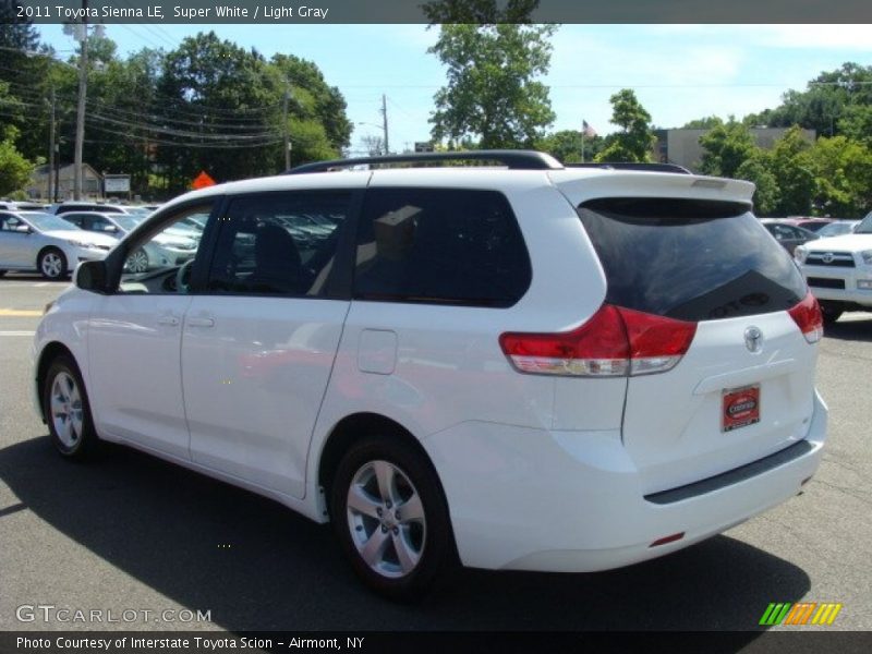 Super White / Light Gray 2011 Toyota Sienna LE