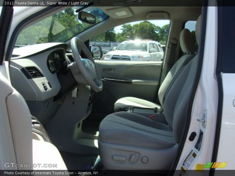 Super White / Light Gray 2011 Toyota Sienna LE