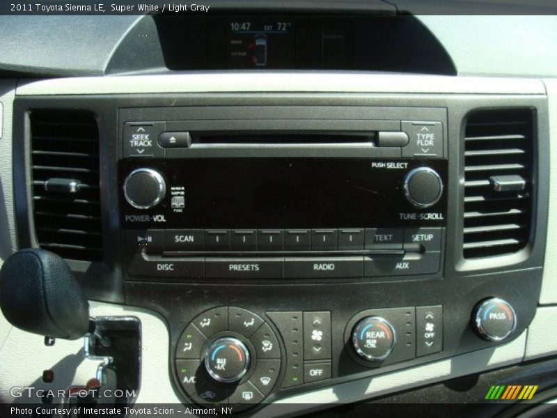 Super White / Light Gray 2011 Toyota Sienna LE