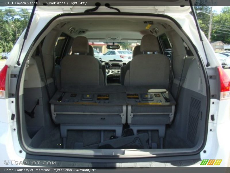 Super White / Light Gray 2011 Toyota Sienna LE