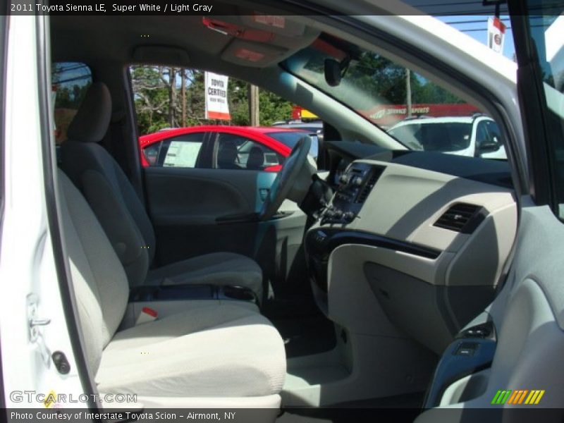 Super White / Light Gray 2011 Toyota Sienna LE