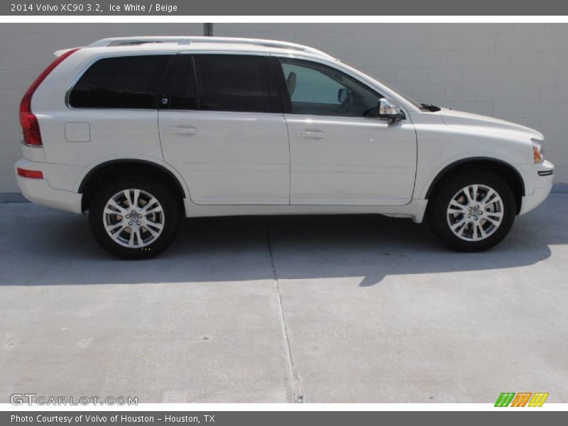 Ice White / Beige 2014 Volvo XC90 3.2