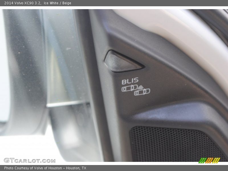 Ice White / Beige 2014 Volvo XC90 3.2