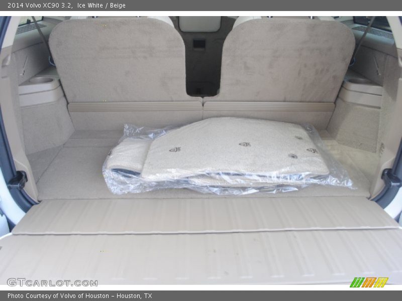 Ice White / Beige 2014 Volvo XC90 3.2