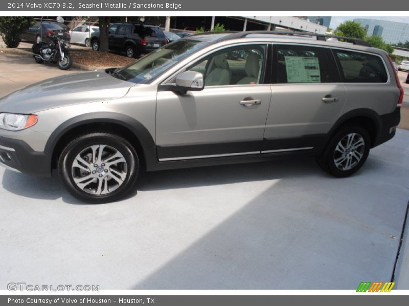 Seashell Metallic / Sandstone Beige 2014 Volvo XC70 3.2