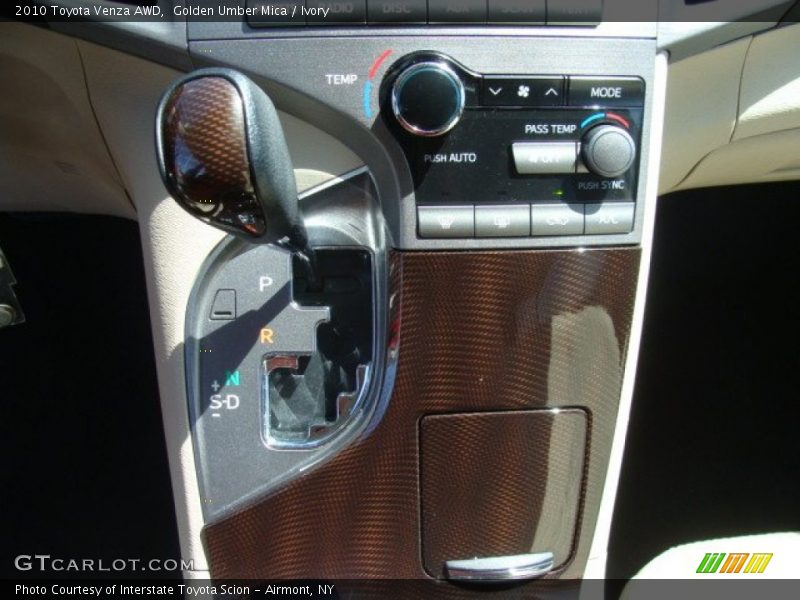 Golden Umber Mica / Ivory 2010 Toyota Venza AWD