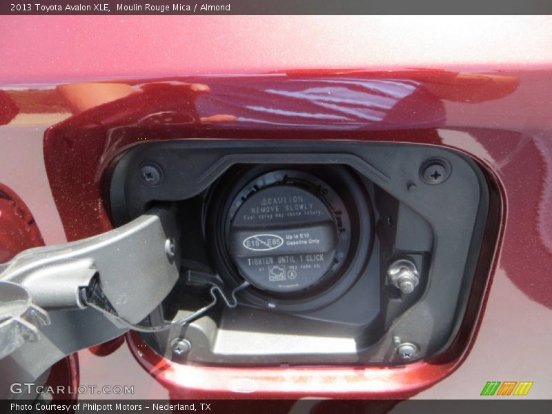 Moulin Rouge Mica / Almond 2013 Toyota Avalon XLE