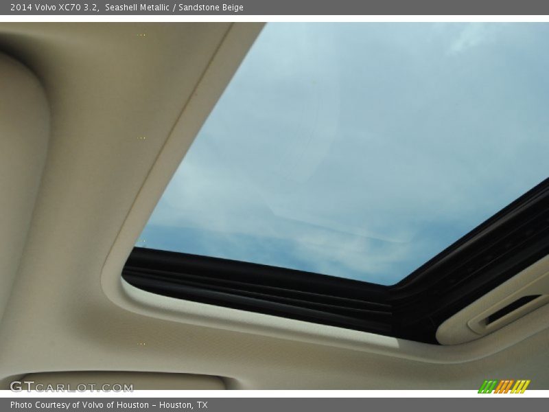 Seashell Metallic / Sandstone Beige 2014 Volvo XC70 3.2