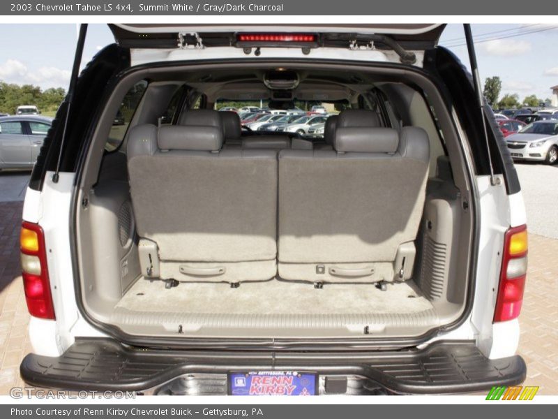 Summit White / Gray/Dark Charcoal 2003 Chevrolet Tahoe LS 4x4