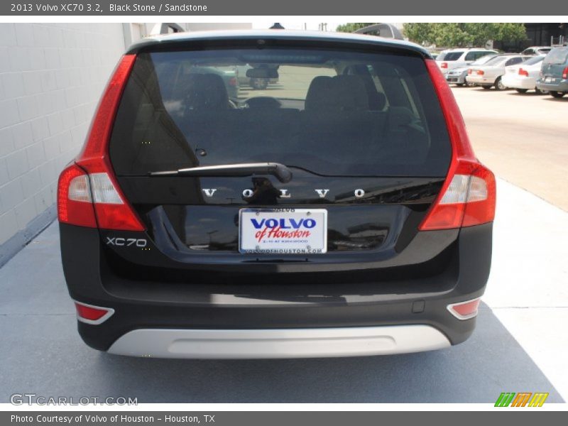 Black Stone / Sandstone 2013 Volvo XC70 3.2