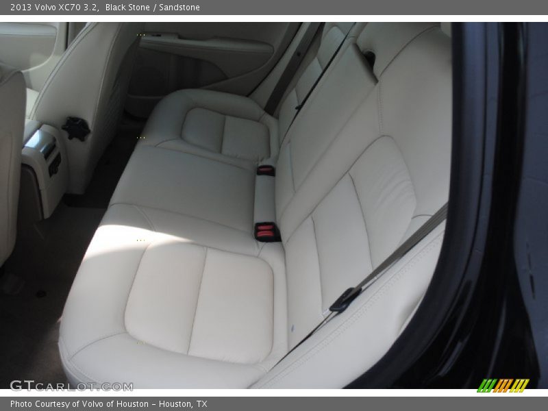 Black Stone / Sandstone 2013 Volvo XC70 3.2