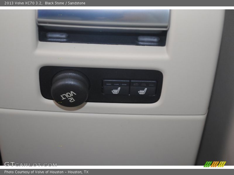 Black Stone / Sandstone 2013 Volvo XC70 3.2