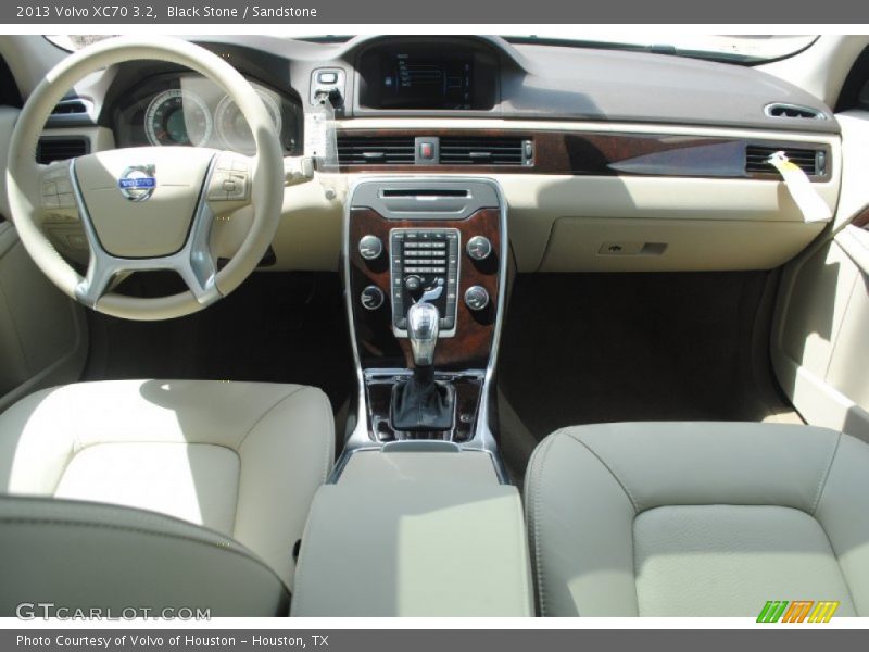 Black Stone / Sandstone 2013 Volvo XC70 3.2