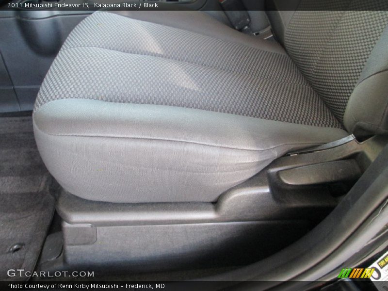 Kalapana Black / Black 2011 Mitsubishi Endeavor LS