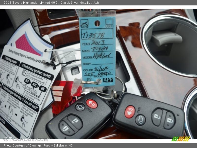 Classic Silver Metallic / Ash 2013 Toyota Highlander Limited 4WD