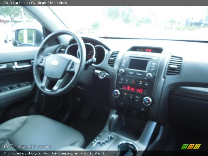 Bright Silver / Black 2013 Kia Sorento EX