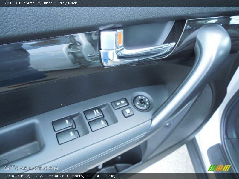 Bright Silver / Black 2013 Kia Sorento EX