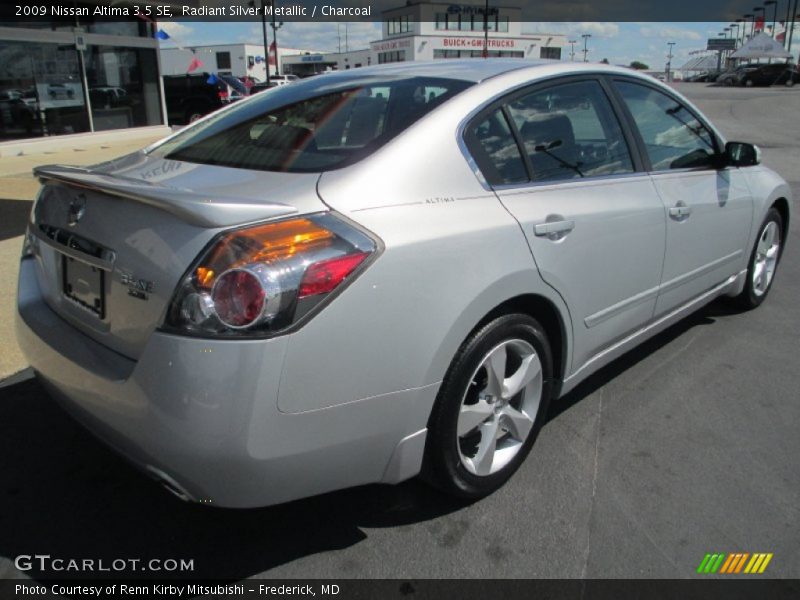 Radiant Silver Metallic / Charcoal 2009 Nissan Altima 3.5 SE