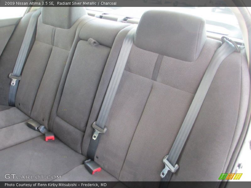 Radiant Silver Metallic / Charcoal 2009 Nissan Altima 3.5 SE
