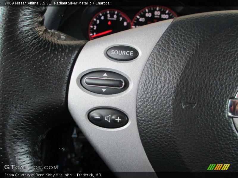 Radiant Silver Metallic / Charcoal 2009 Nissan Altima 3.5 SE