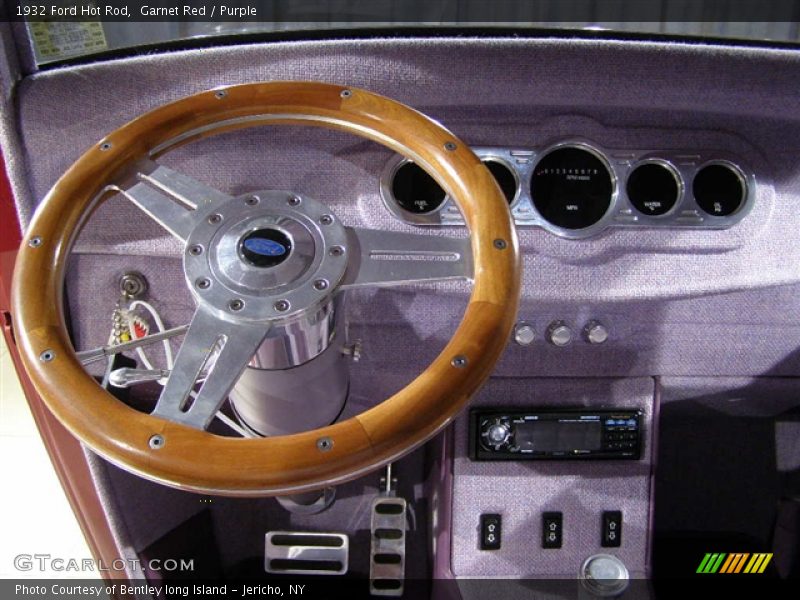 Garnet Red / Purple 1932 Ford Hot Rod