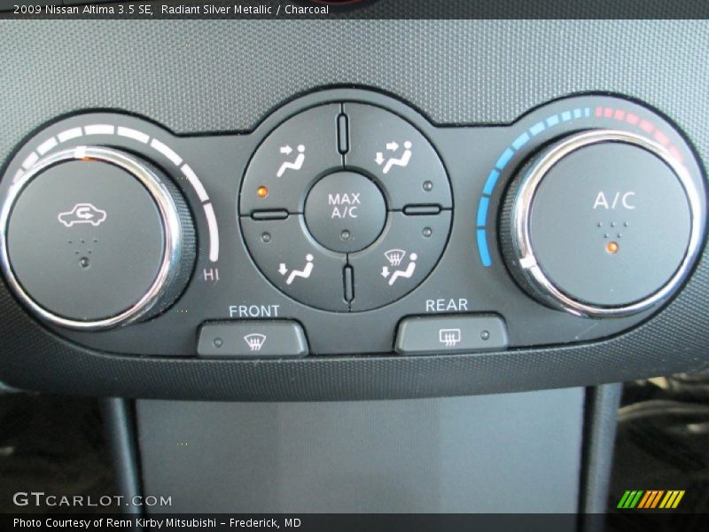 Radiant Silver Metallic / Charcoal 2009 Nissan Altima 3.5 SE