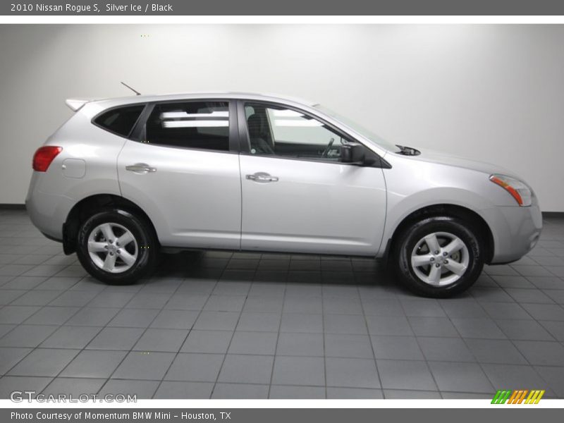 Silver Ice / Black 2010 Nissan Rogue S