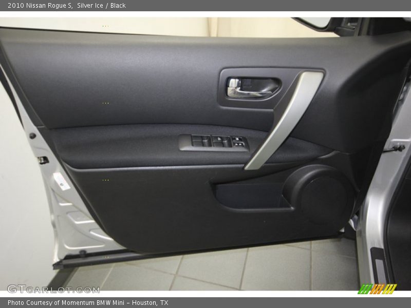 Silver Ice / Black 2010 Nissan Rogue S