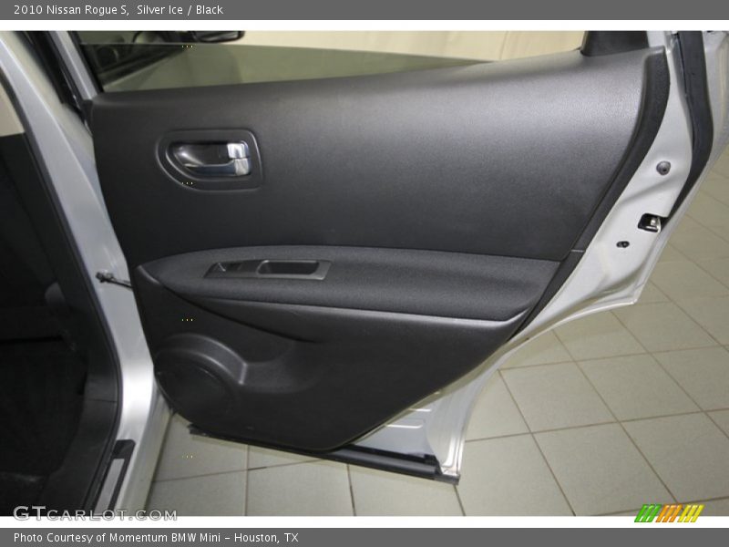 Silver Ice / Black 2010 Nissan Rogue S