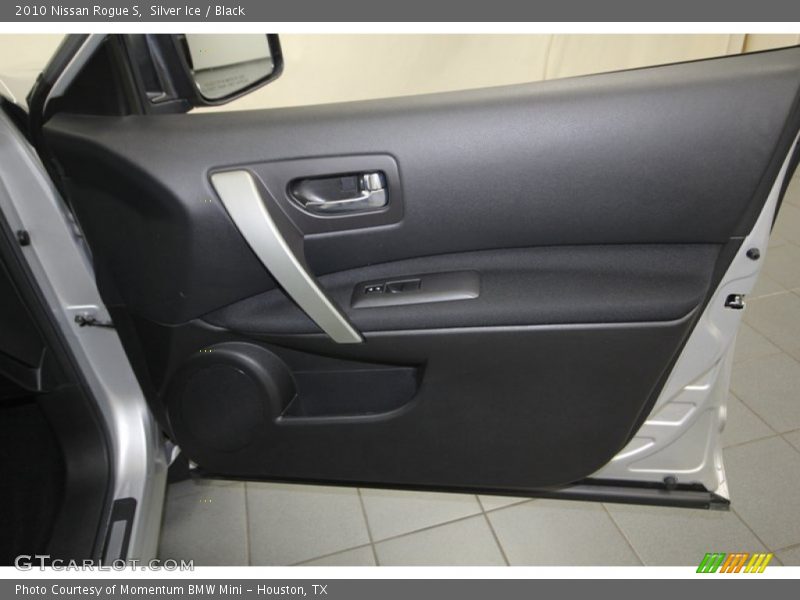 Silver Ice / Black 2010 Nissan Rogue S