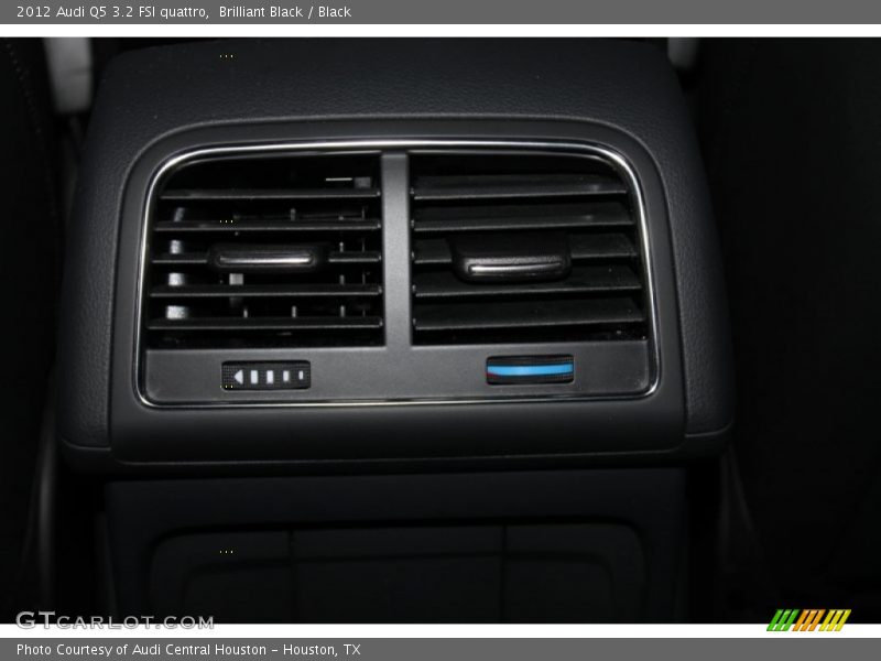 Brilliant Black / Black 2012 Audi Q5 3.2 FSI quattro