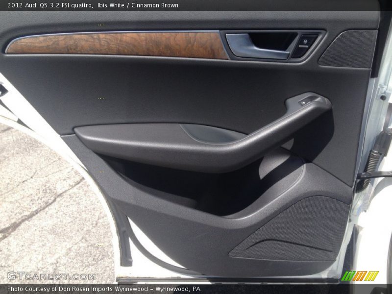 Ibis White / Cinnamon Brown 2012 Audi Q5 3.2 FSI quattro